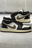 کتونی air jordan1 قهوه ای سفید