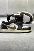 کتونی air jordan1 قهوه ای سفید