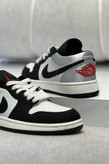 کتونی air jordan1 مشکی نقره ای