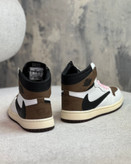 کتونی air jordan1 قهوه ای سفید