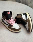 کتونی Air jordan x travis موکا