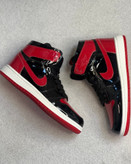 کتونی Air jordan1 high مشکی قرمز ورنی