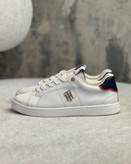 ونس tommy سفید
