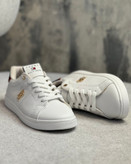 ونس tommy سفید