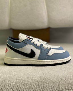 کتونی air jordan کد 1۶