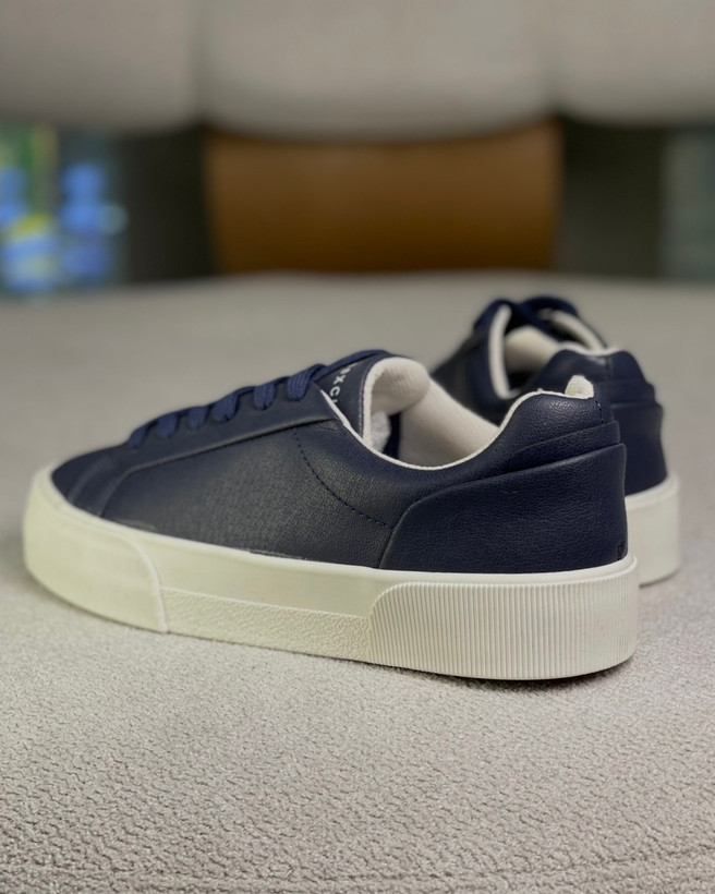 ونس چرم zara