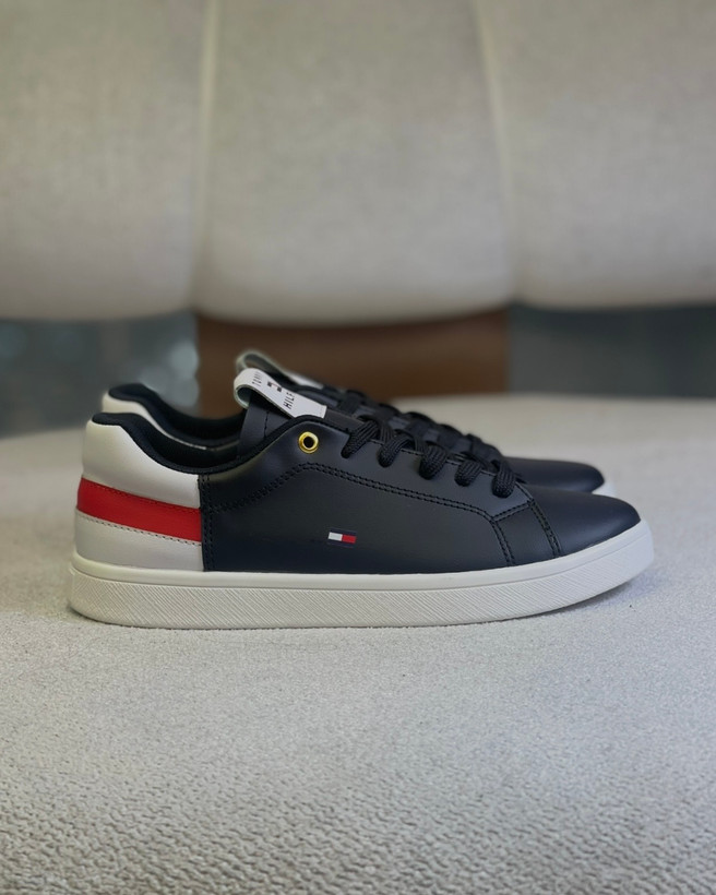 ونس تامی tommy